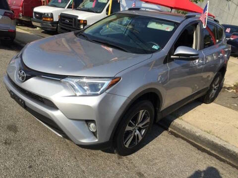 2016 Toyota RAV4 XLE AWD photo