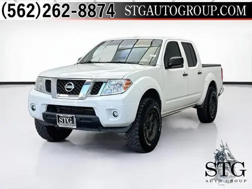 2017 Nissan Frontier SV V6 RWD photo