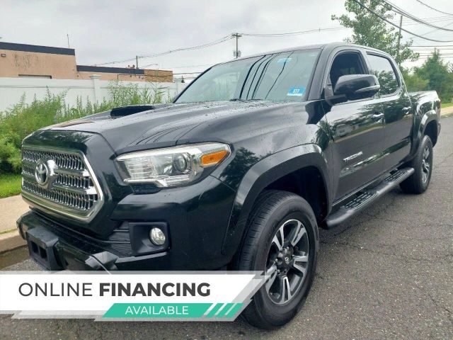 2017 Toyota Tacoma TRD Sport 4WD photo