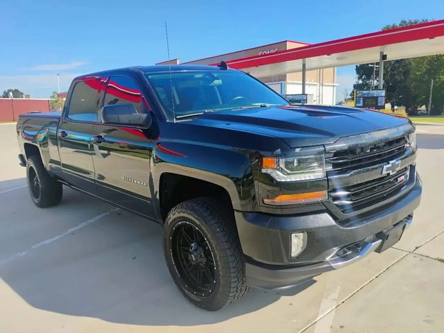 2017 Chevrolet Silverado 1500 LT 4WD photo