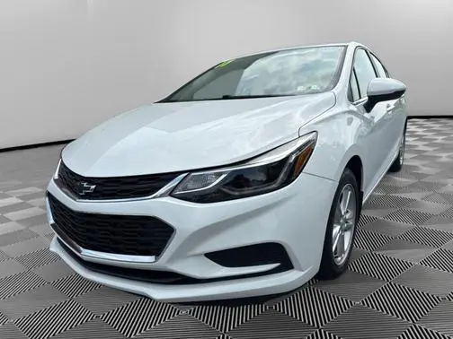 2017 Chevrolet Cruze LT FWD photo