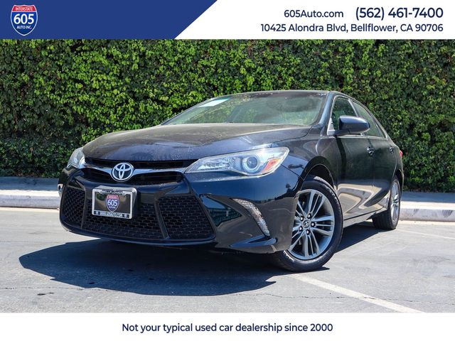 2017 Toyota Camry SE FWD photo