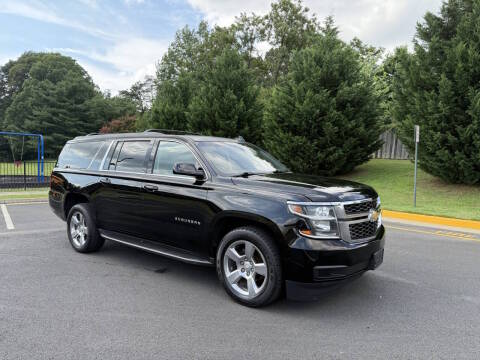 2017 Chevrolet Suburban LS 4WD photo