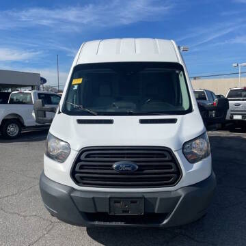 2017 Ford Transit Van RWD photo
