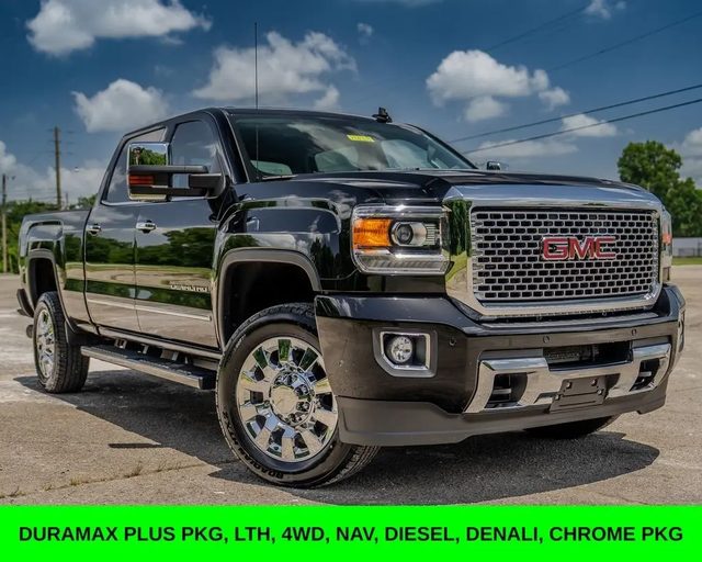 2016 GMC Sierra 2500HD Denali 4WD photo