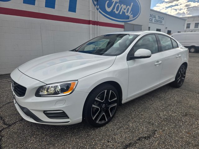 2017 Volvo S60 Dynamic AWD photo