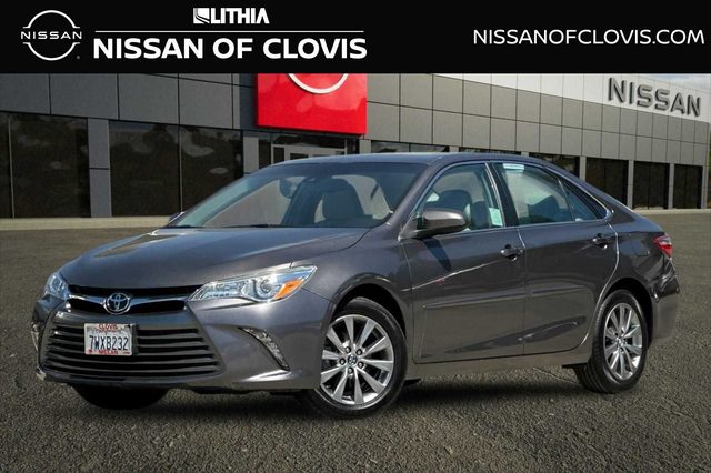 2017 Toyota Camry XLE FWD photo