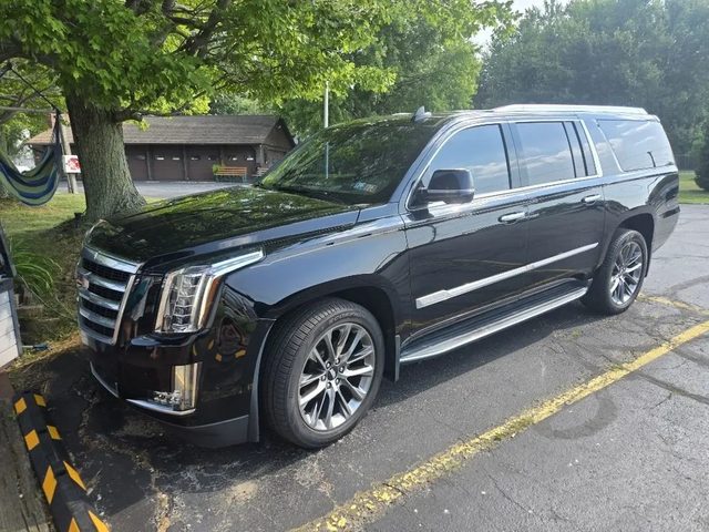 2017 Cadillac Escalade ESV Luxury 4WD photo