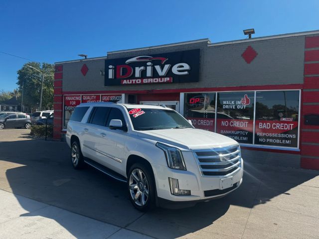 2017 Cadillac Escalade ESV Luxury 4WD photo
