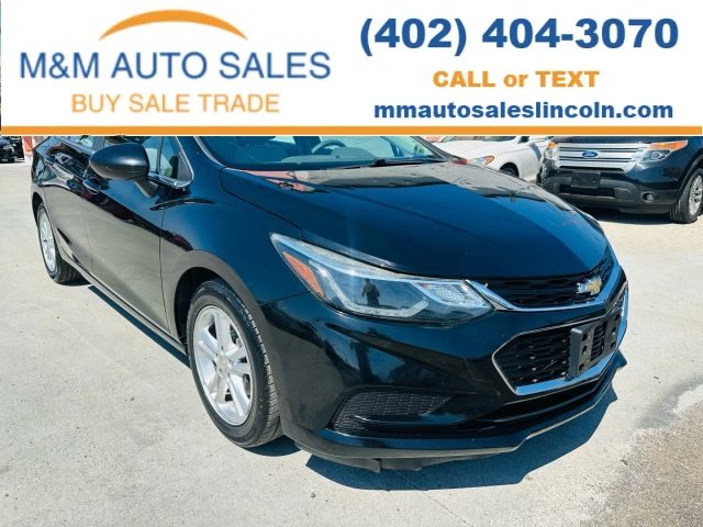 2017 Chevrolet Cruze LT FWD photo