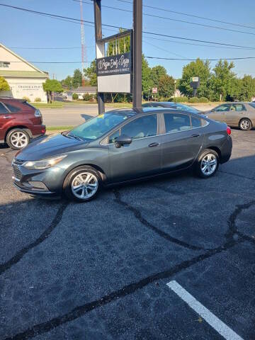 2017 Chevrolet Cruze LT FWD photo