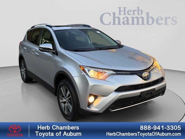 2017 Toyota RAV4 XLE AWD photo