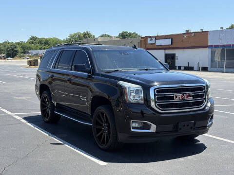 2017 GMC Yukon SLT 4WD photo