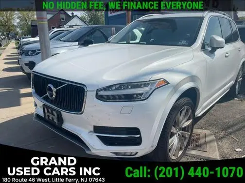 2017 Volvo XC90 Momentum AWD photo