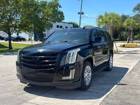 2017 Cadillac Escalade Luxury RWD photo