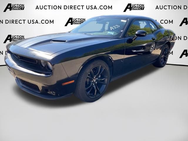 2017 Dodge Challenger SXT RWD photo