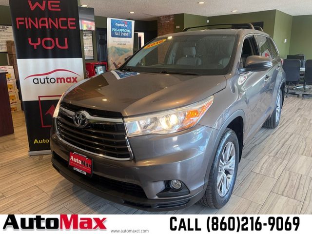2016 Toyota Highlander LE Plus AWD photo
