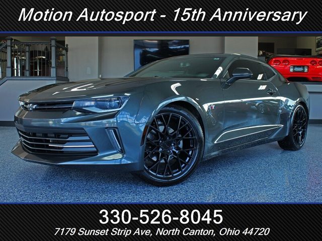2017 Chevrolet Camaro 1LT RWD photo