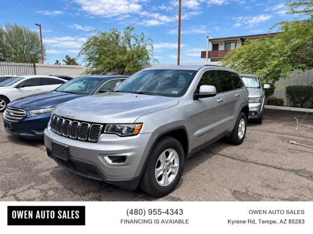 2017 Jeep Grand Cherokee Laredo RWD photo