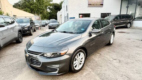 2017 Chevrolet Malibu LT FWD photo