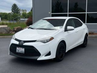 2017 Toyota Corolla SE FWD photo
