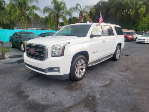 2017 GMC Yukon XL SLT RWD photo