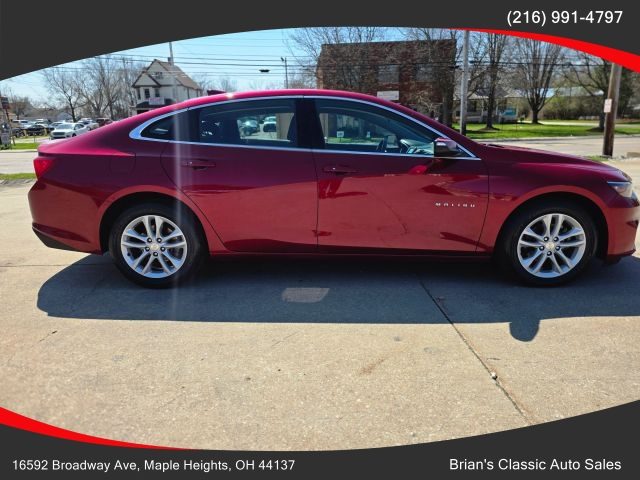 2017 Chevrolet Malibu LT FWD photo