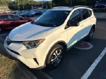2017 Toyota RAV4 LE FWD photo