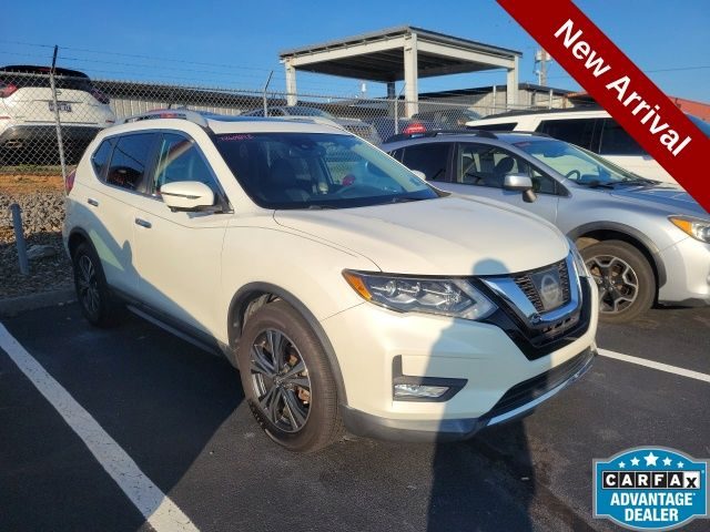 2017 Nissan Rogue SL FWD photo