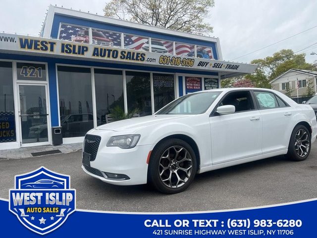 2017 Chrysler 300 300S RWD photo