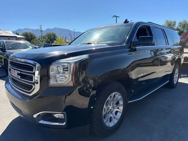 2016 GMC Yukon XL SLT 4WD photo
