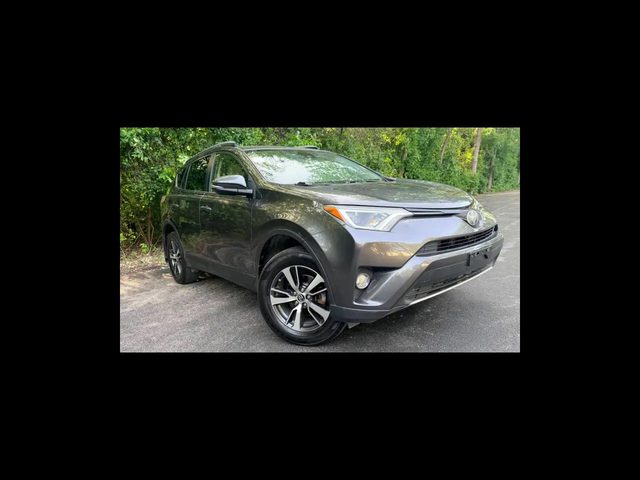 2017 Toyota RAV4 XLE AWD photo