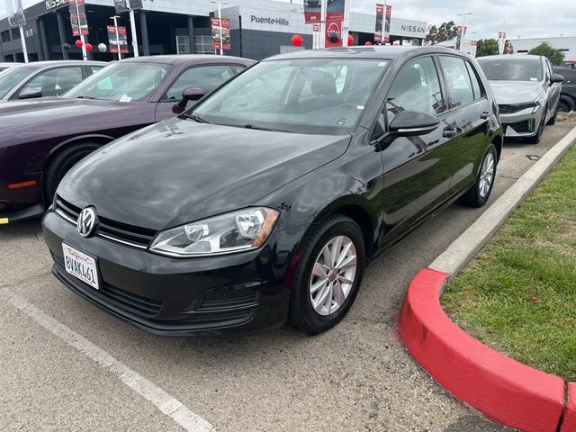 2017 Volkswagen Golf S FWD photo