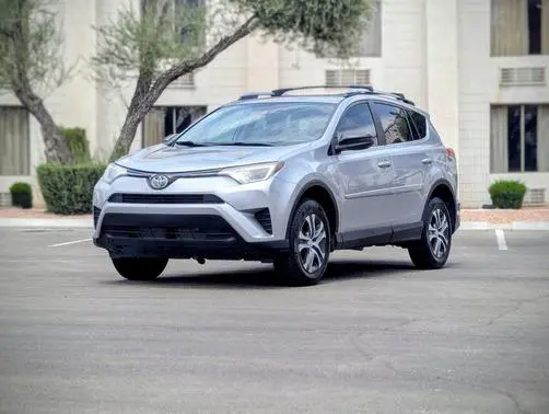 2017 Toyota RAV4 LE AWD photo