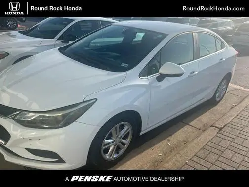 2017 Chevrolet Cruze LT FWD photo