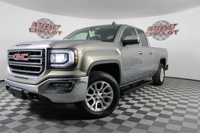 2017 GMC Sierra 1500 SLE 4WD photo