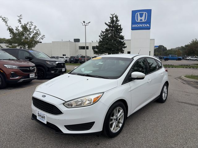2017 Ford Focus SE FWD photo
