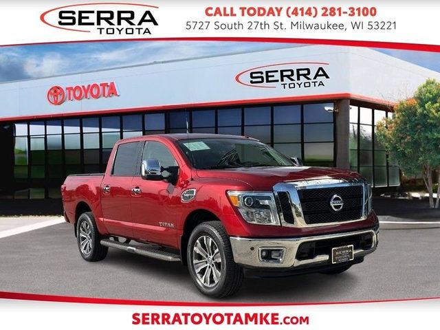 2017 Nissan Titan SL 4WD photo