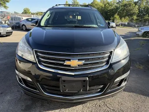 2017 Chevrolet Traverse LT FWD photo