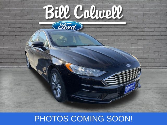 2017 Ford Fusion SE FWD photo
