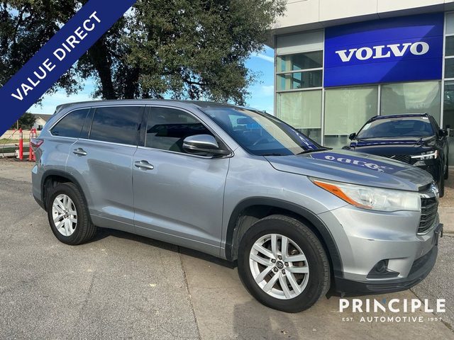 2016 Toyota Highlander LE FWD photo