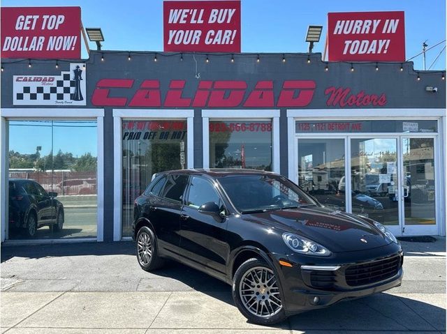 2017 Porsche Cayenne Platinum Edition AWD photo