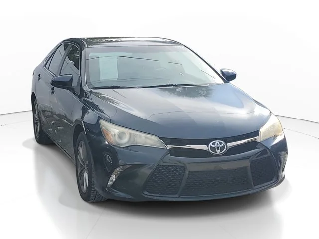 2017 Toyota Camry SE FWD photo