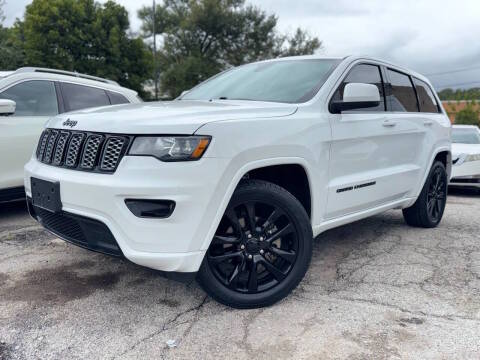 2017 Jeep Grand Cherokee Altitude 4WD photo