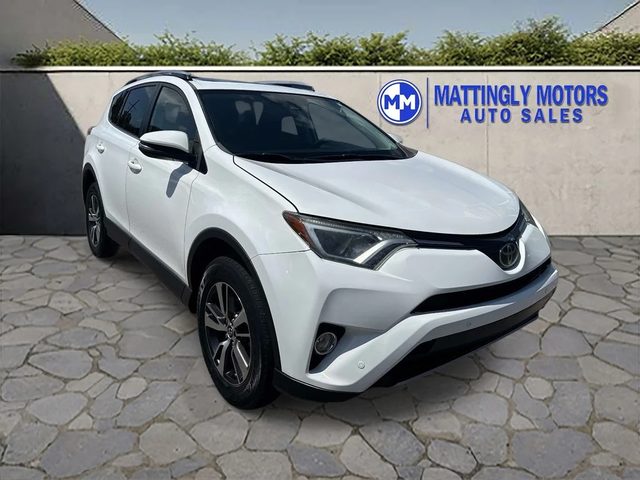 2017 Toyota RAV4 XLE FWD photo