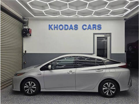 2017 Toyota Prius Prime Plus FWD photo