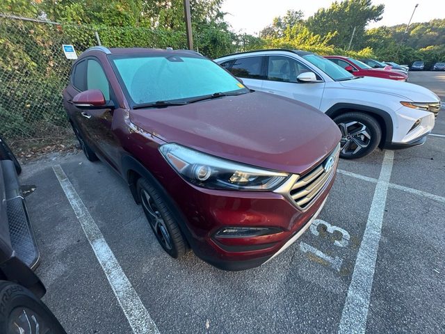 2017 Hyundai Tucson Sport FWD photo
