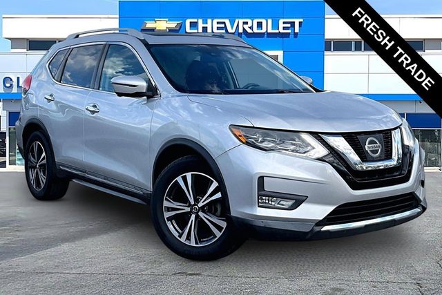 2017 Nissan Rogue SL FWD photo