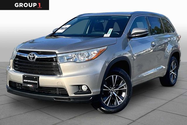2016 Toyota Highlander XLE FWD photo