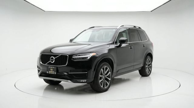 2017 Volvo XC90 Momentum AWD photo